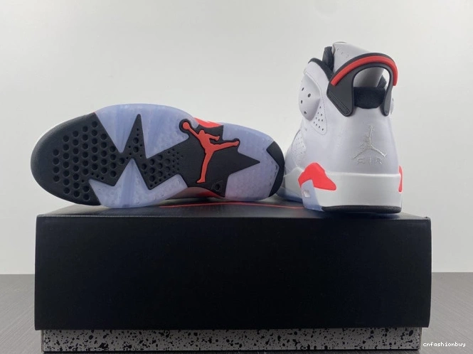 6 384664-123 Infrared Retro Jordan (2014) White 1017
